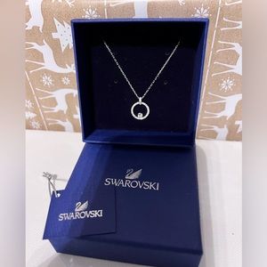 Pre-owned Pavè Circle Crystal Pendant Necklace.